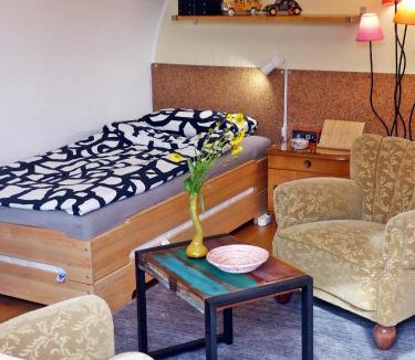 Balm Apartment | "Balmgarten" im Naturpark Usedom, Bio Solarhaus mit großem Garten
