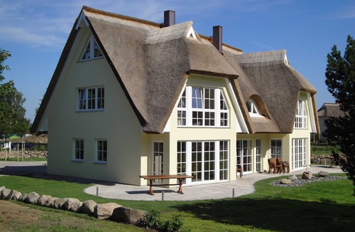 Lobbe Villa | Baltic Sea beach villa Silvia - Baltic Sea beach villa Silvia 2 right