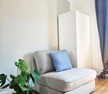 Wolnzach Apartment | Bavaria Home: Terrasse, Küche, Netflix