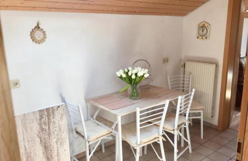 Heldenstein Apartment | Bavarian Holiday Home - A94 Autobahn