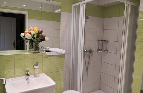 Stolpe Apartment | Bayard RE-12 - Cozy vacation apartment Remise Bayard RE-12 in an idyllic setting.