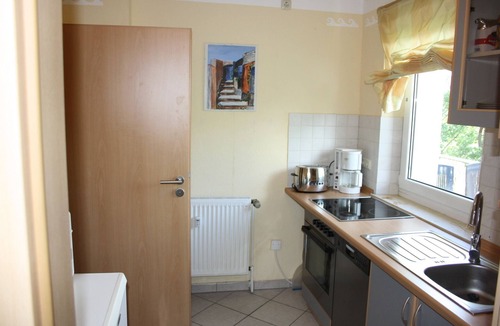 Bayreuth Apartment | Bayreuth 9 min. to the center: rose garden R1 with 3 *, great balcony awning