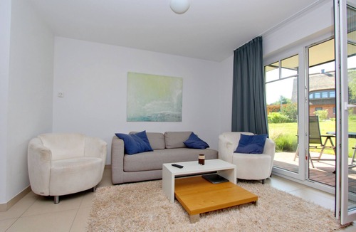 Lobbe Apartment | Beachfront apartment with terrace, use of swimming pool and sauna - Rex Rugia apartment 28-2