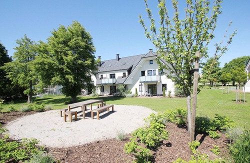 Lobbe Apartment | Beachfront apartment with terrace, use of swimming pool and sauna - Rex Rugia H-1010