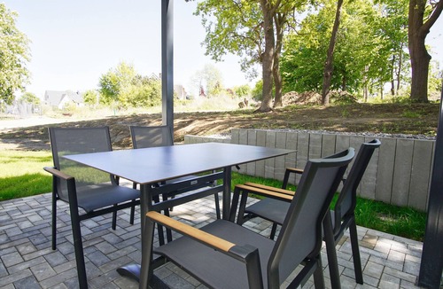 Lobbe Apartment | Beachfront apartment with terrace - Rex Rugia House 17 Apartment 04