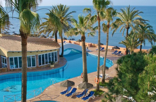 Sitio de Calahonda Apartment | Beachfront Apartment with Garden Access – Dona Lola, Calahonda (Mijas Costa) CS127