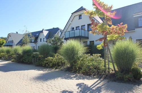 Gohren Apartment | Beachfront apartment with balcony, use of swimming pool and sauna - Rex Rugia H-1010 -