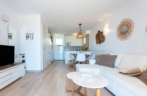 Sitio de Calahonda Ski Chalet | Beachfront House with Garden Access – Dona Lola, Calahonda (Mijas Costa) CS111