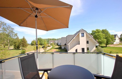 Gohren Apartment | Beachfront vacation rental with a balcony, access to the pool and sauna - Rex Rugia H-1010 -