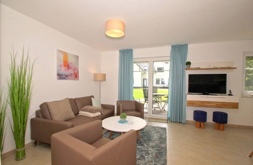 Moenchgut Peninsula Apartment | Beachfront vacation rental with a terrace, access to the pool and sauna - Rex Rugia H-1010 -