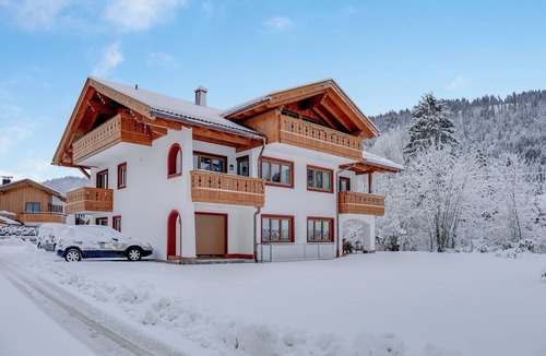 Garmisch-Partenkirchen Apartment | Beautiful Holiday Apartment "Geroldsee" with Mountain View & Balcony