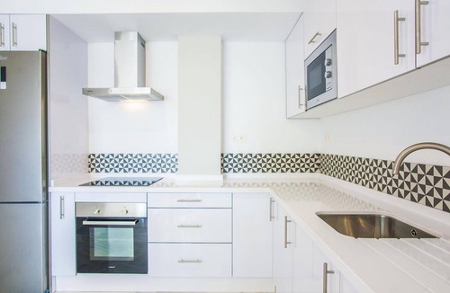 Nueva Andalucia Apartment | Beautiful 3-bedroom apartment with terrace in Nueva Andalucía, Marbella