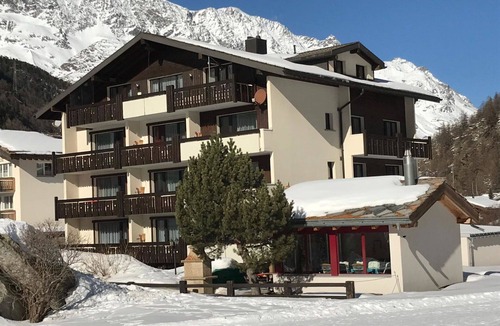 Saas Almagell Apartment | Beautiful apartment for 4 guests with WIFI, TV and balcony