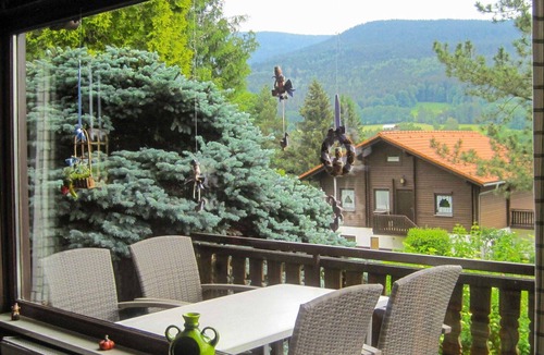 Hohenwarth Apartment | Beautiful apartment for 4 people with WIFI, TV, balcony, pets allowed and parking