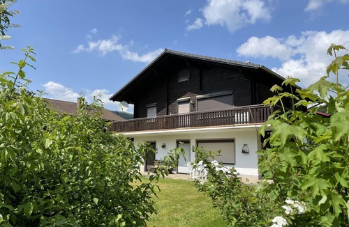 Hohenwarth Apartment | Beautiful apartment for 4 people with WIFI, TV, balcony, pets allowed and parking