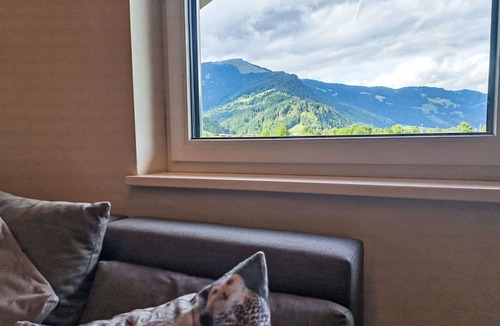 Maishofen Apartment | Beautiful apartment for 6 people with WIFI, TV, balcony and panoramic view