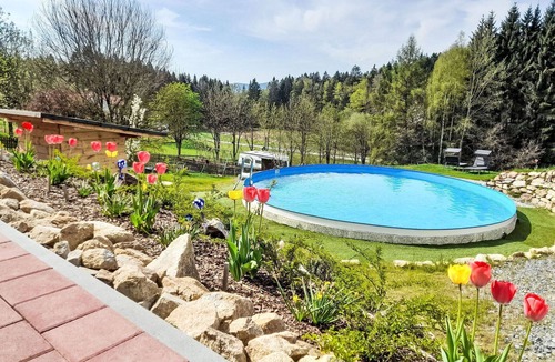 Eppenschlag House | Beautiful apartment in villa for 4 guests with WIFI, pool, TV and patio