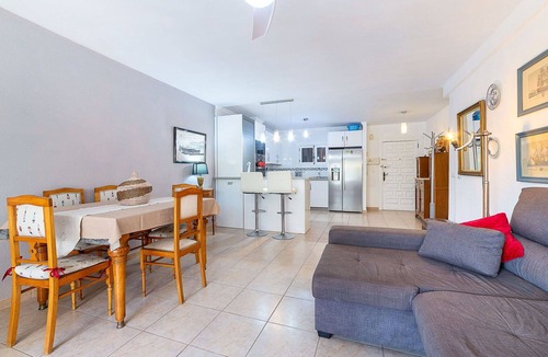 Aguadulce Apartment | Beautiful apartment for 6 people with A/C, WIFI, TV, terrace and pets allowed