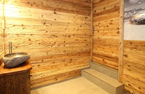 Zillertal Apartment | Beautiful apartment for 4 guests with WIFI, TV, balcony and parking