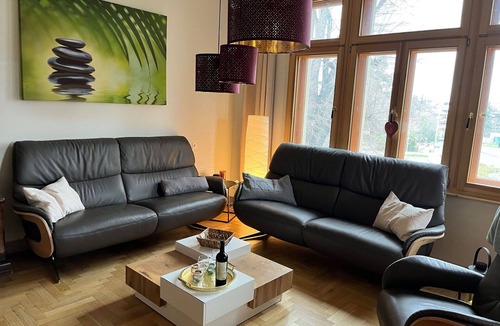 Strehlen Apartment | Beautiful apartment for 4 people with WIFI, TV, balcony and parking