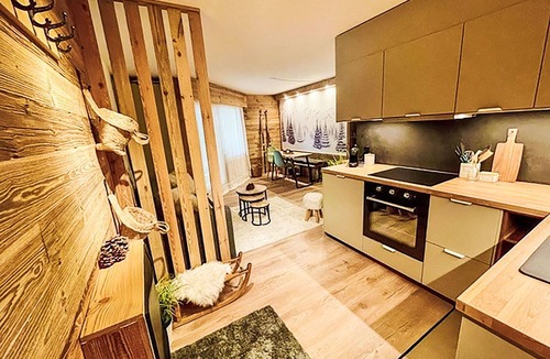 Lens Apartment | Beautiful apartment for 4 guests with WIFI, TV and patio