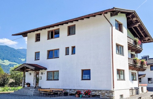 Strass im Zillertal House | Beautiful private villa for 24 guests with WIFI, TV and balcony