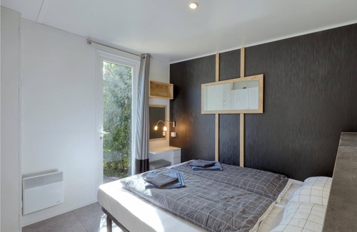 Wemding House | Beautiful cottage in excellent location on the lake.
