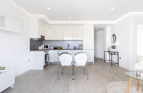 Playa Paraiso Apartment | Beautiful Holiday Home with partial sea view in Costa Adeje