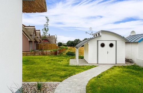 Stove House | Beautiful home in Boiensdorf with WiFi