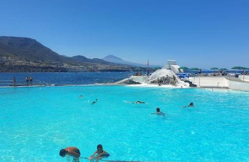 Punta del Hidalgo Apartment | Beautiful oceanfront studio with private parking