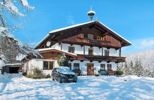 Sonnenberg Villa | Beautiful private villa for 41 people with WIFI, TV and terrace