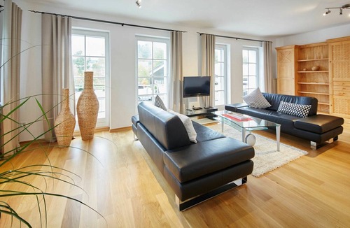 Attendorn House | Beautiful private villa for 6 guests with WIFI, TV, terrace, pets allowed and parking