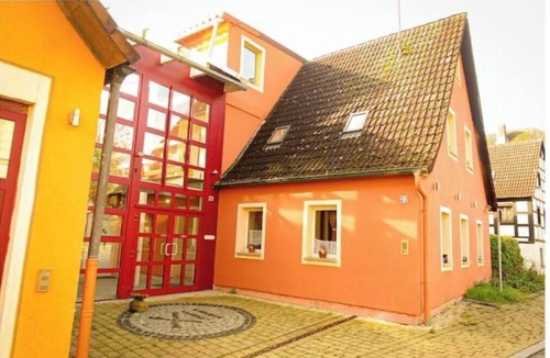 Burghaslach Apartment | Beautiful, quiet apartment in the seminar house, Geiselwind