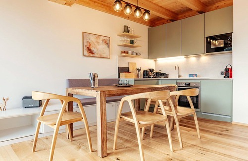 Schonberg House | Beautiful villa for 6 people with WIFI, TV, terrace and pets allowed