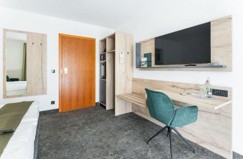 Mittelstreu Hotel | Bei Storaths