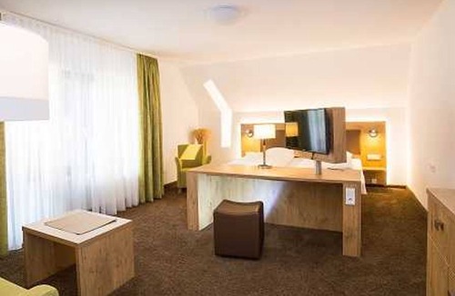 Sexau Cabin | Berggasthof Linde - double room with WC and shower / bath incl. breakfast
