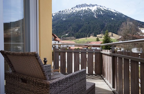 Steinach Apartment | Bergwiesglück - with mountain view