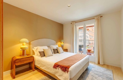 Nueva Espana Apartment | Bernabeu Place VII apartment in Madrid