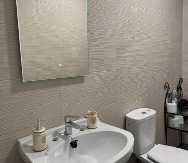 Mota del Cuervo Hotel | Berta Home