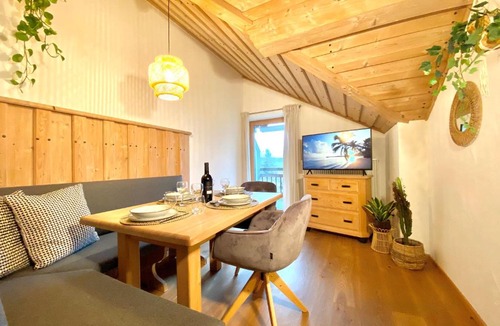Hopferau Villa | Best Butler Alp Villa 11 Personen I Blockhütte I Parken I Lagerfeuer I Netflix