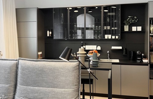 Dreimuhlen Apartment | Best deal in town ! Omuntu Designer Apt in the center of Munich