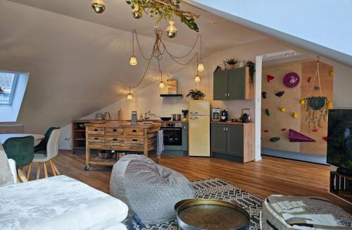 Altusried Apartment | BETTER l boho apartment l Kletterwand