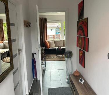 Weststadt Apartment | Bezauberndes Gästehaus mit Terrasse