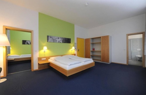 Staffelstein Hostel | Bildungs-&Tagungshäuser Vierzehnheiligen