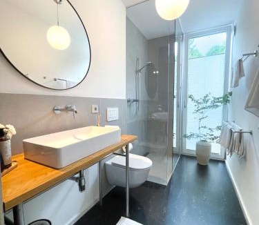 Tutzing Apartment | Blueberry Living - Design-Apartments am Starnberger See, Natur & Erholung, Privatparkplatz, nur 400 m zum See
