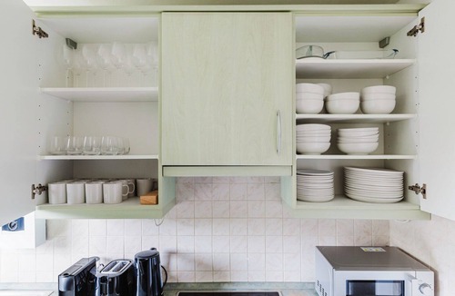 Buckow Apartment | Blueground | Neukölln, fully furnished w/balcony