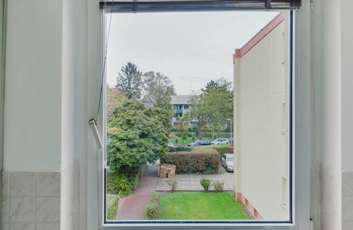 Buckow Apartment | Blueground | Neukölln, fully furnished w/balcony