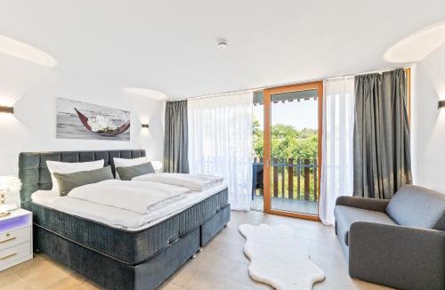 Ohningen Apartment | Bodensee Penthouse 21D - Seesicht - Billiard - Massage - Trambolin - BBQ - Tischkicker - Parken - Panorama Exklusive
