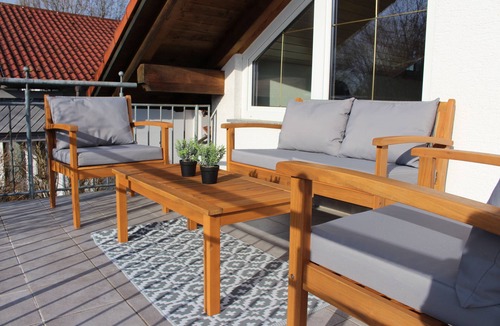 Meckenbeuren Apartment | Bodenseelodge Reute - centrally located between Meckenbeuren and Friedrichshafen