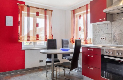 Altshausen Apartment | Bold & Chic Stay, Altshausen